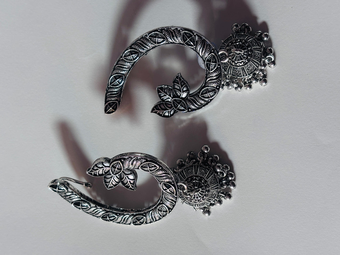 Royal leaf earring