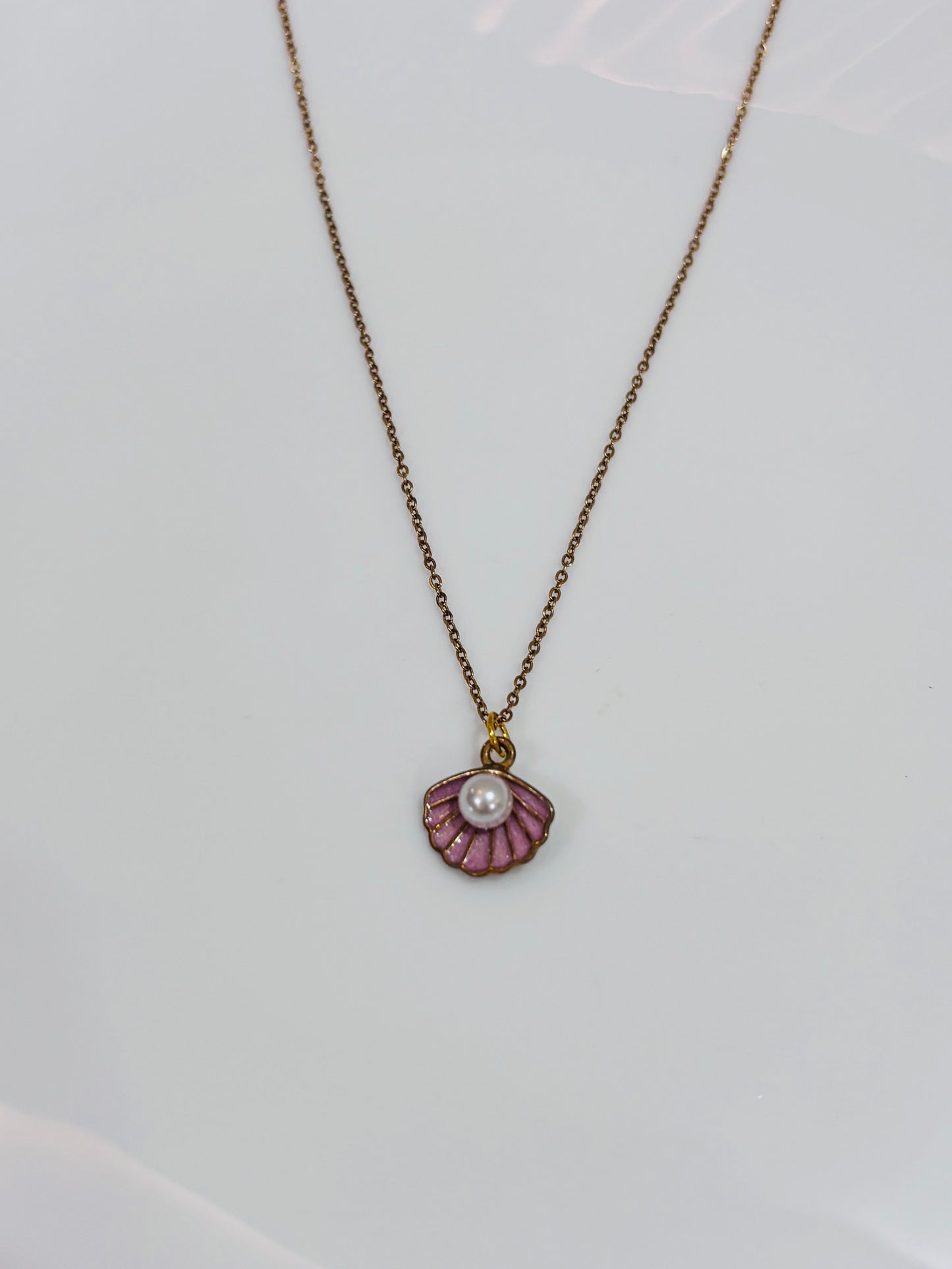 Pearl shell necklace