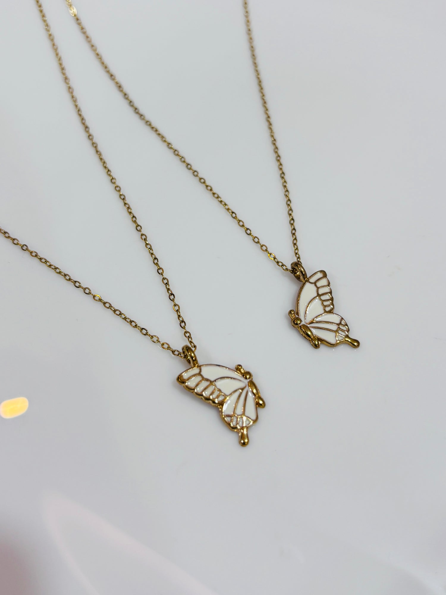 Pendant with chain