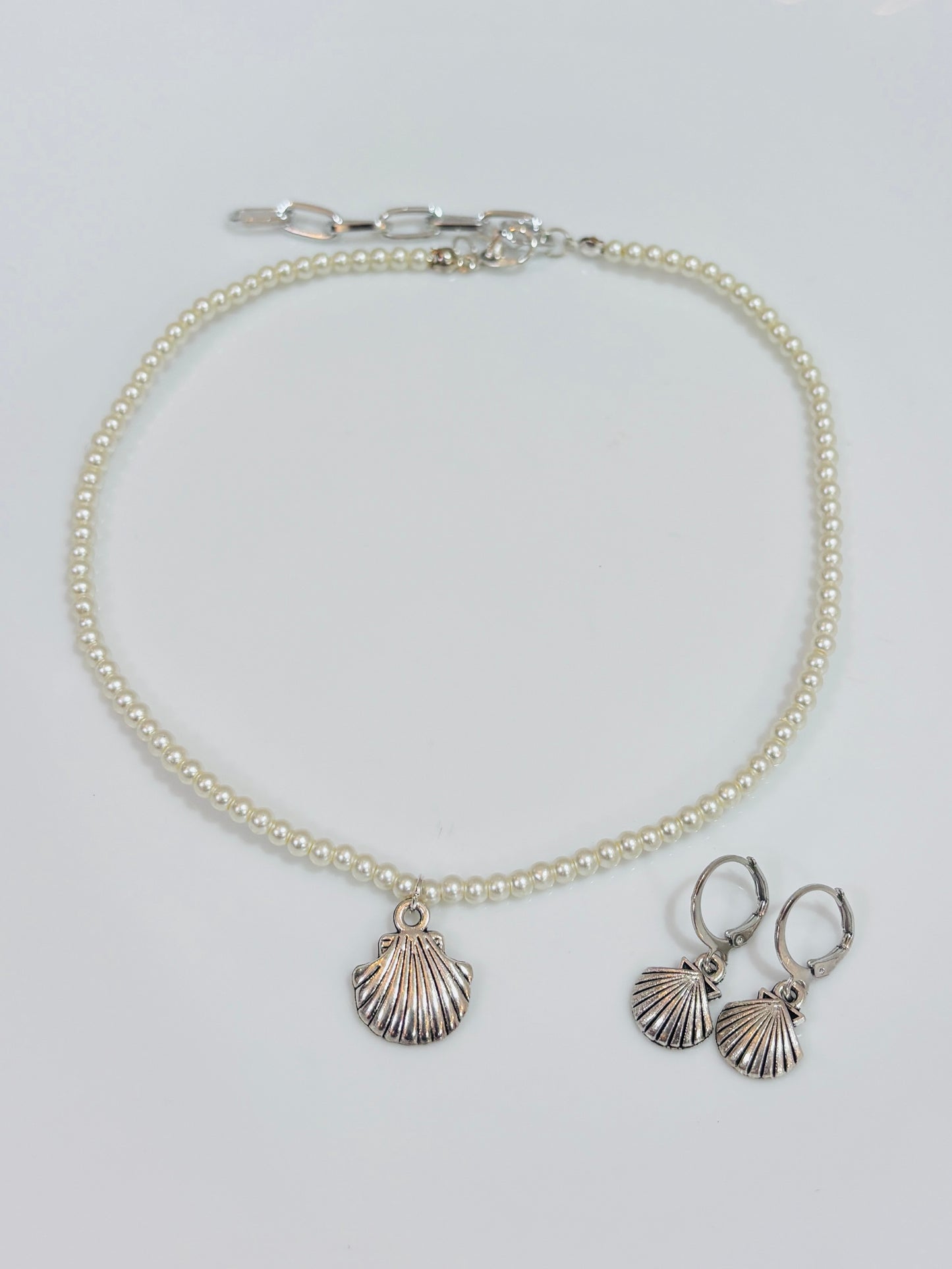 Sea shells necklace and earrings