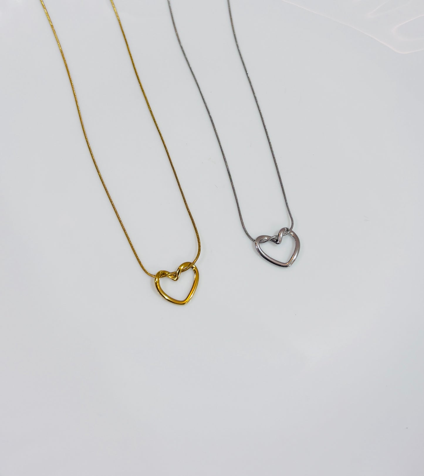 Heart pendant with chain