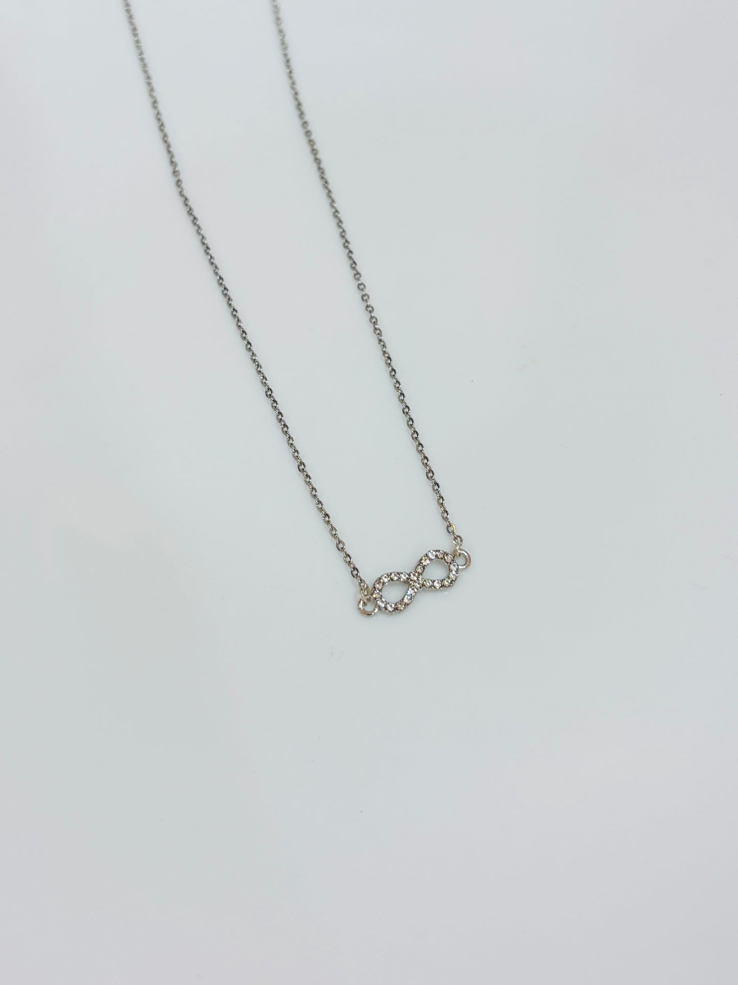 Infinity pendant with chain