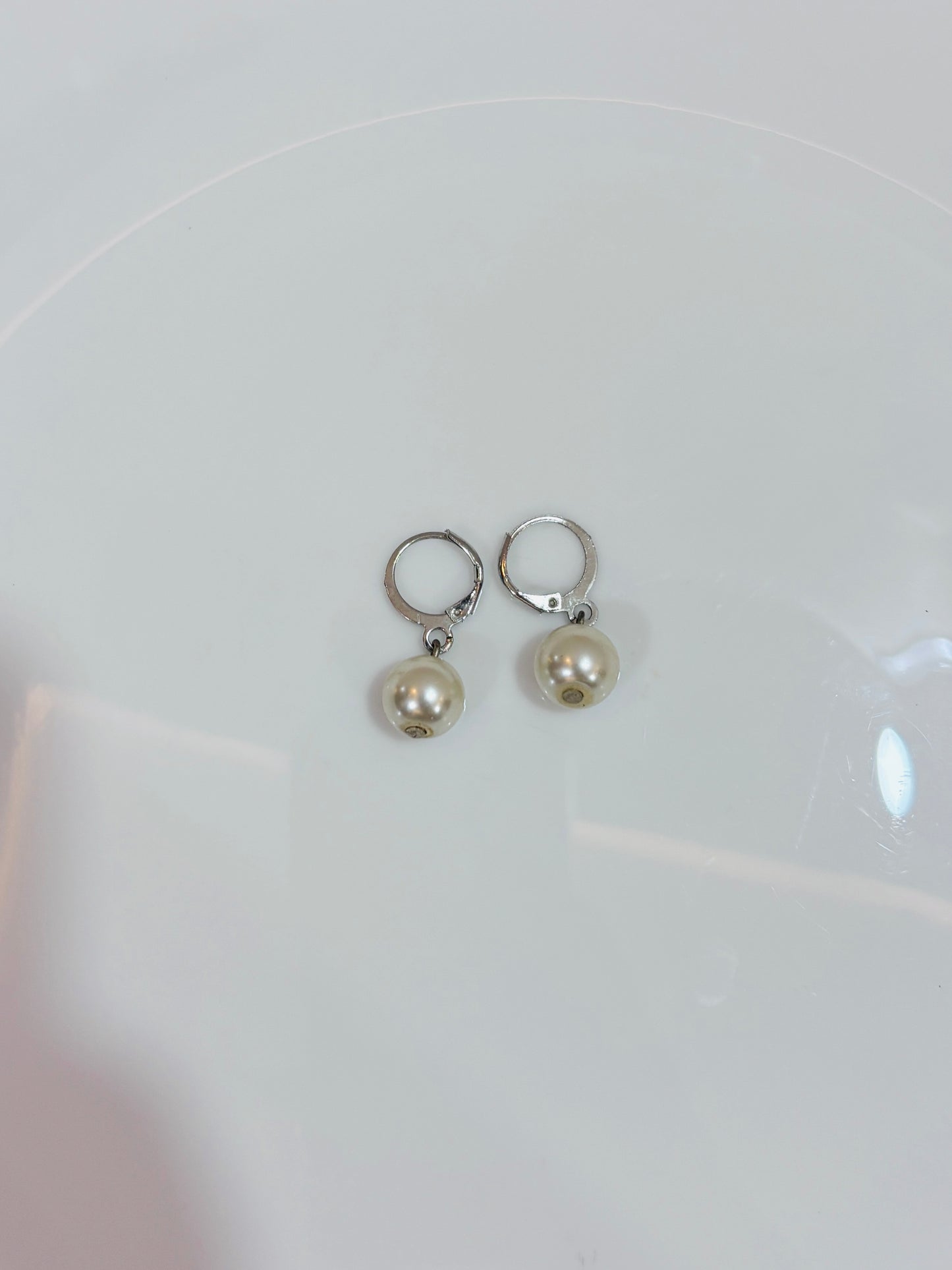 Pearl earring