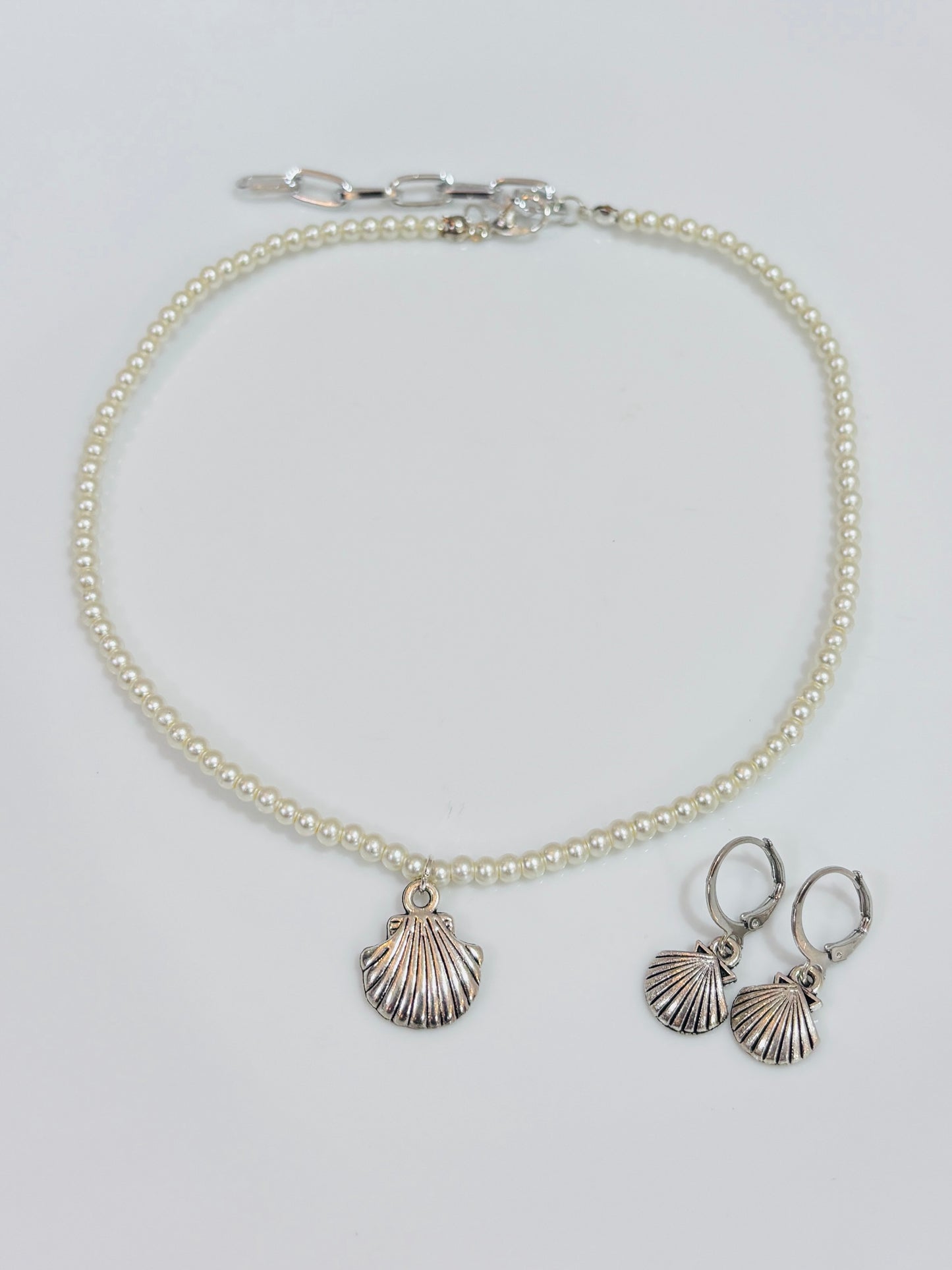 Sea shells necklace and earrings