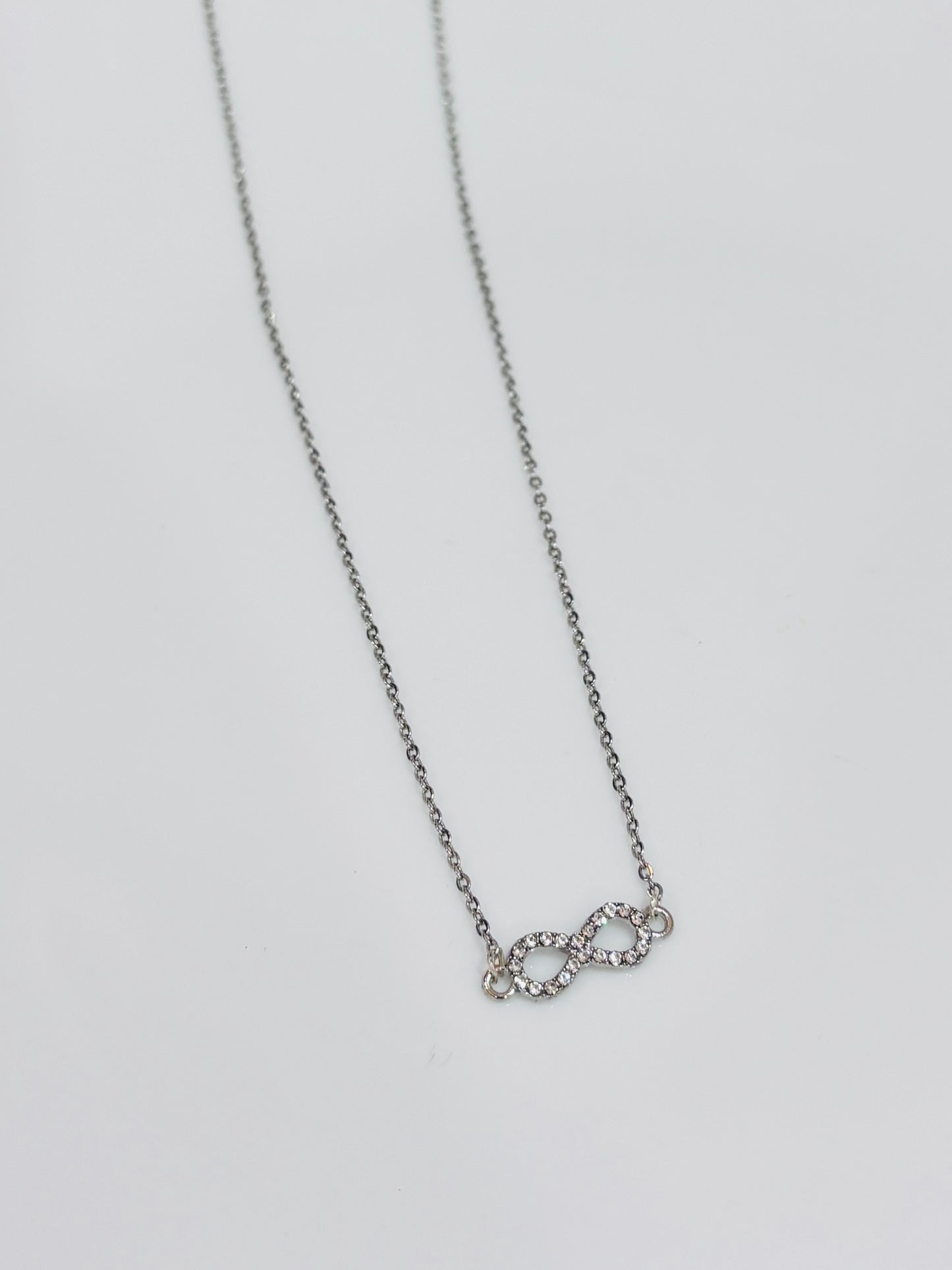 Infinity pendant with chain
