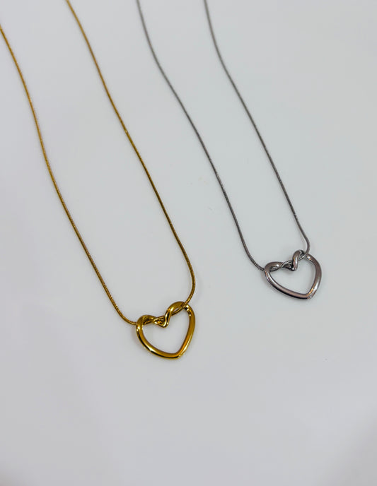 Heart pendant with chain