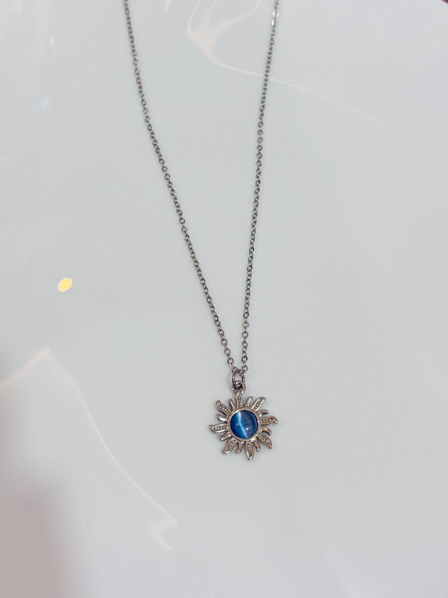 Sun pendant with chain