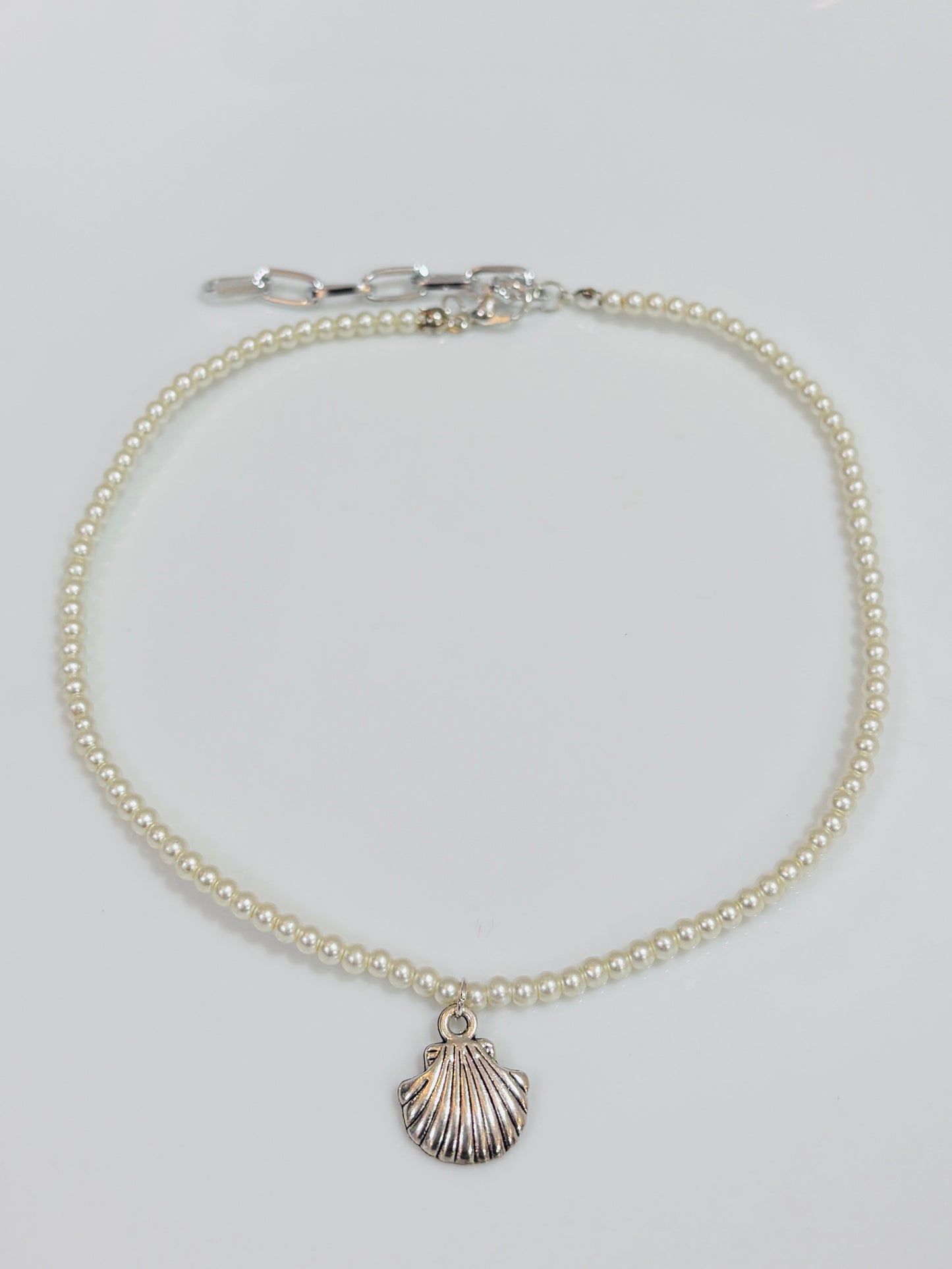 Seashell pearl necklace