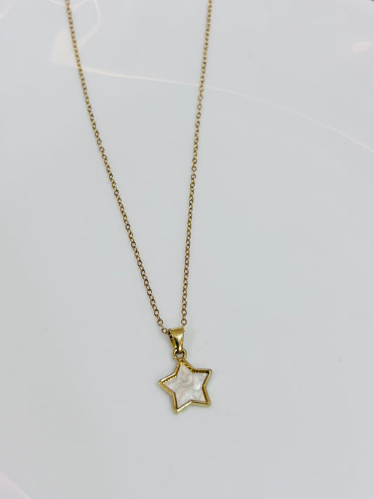 Star pendant with chain